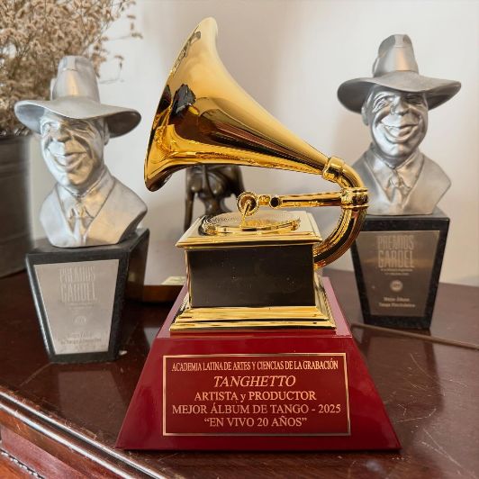 El Latin GRAMMY de Tanghetto junto a dos Premios Gardel
